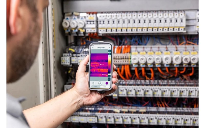 Testo 860i - Bezdrátová termokamera pro chytré tel 256 × 192 px
